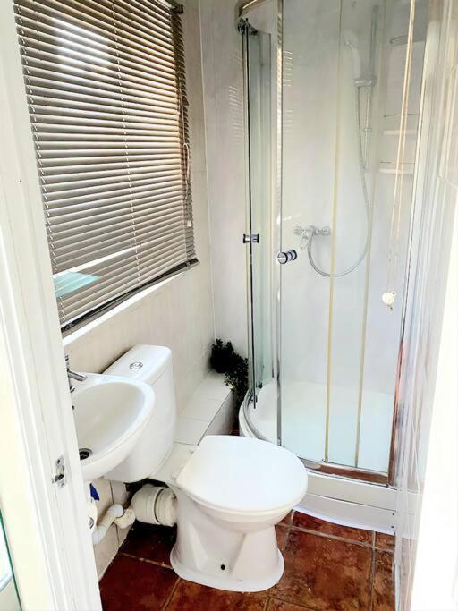 Evo A - Gravesend 1 Bedroom Apartment Bagian luar foto