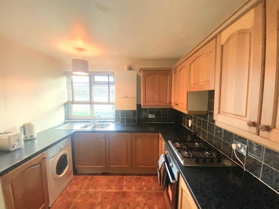 Evo A - Gravesend 1 Bedroom Apartment Bagian luar foto