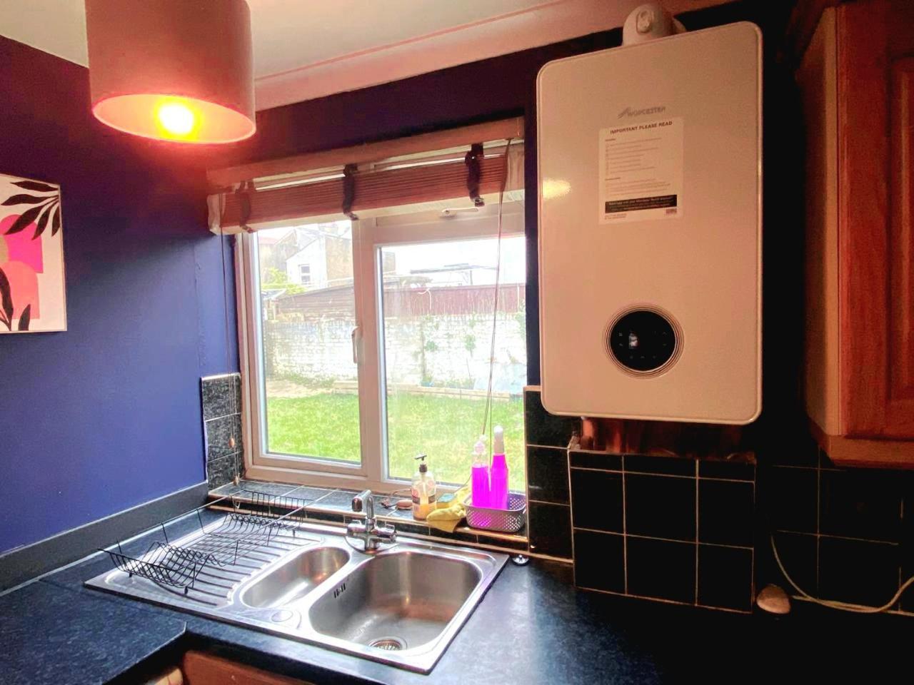 Evo A - Gravesend 1 Bedroom Apartment Bagian luar foto